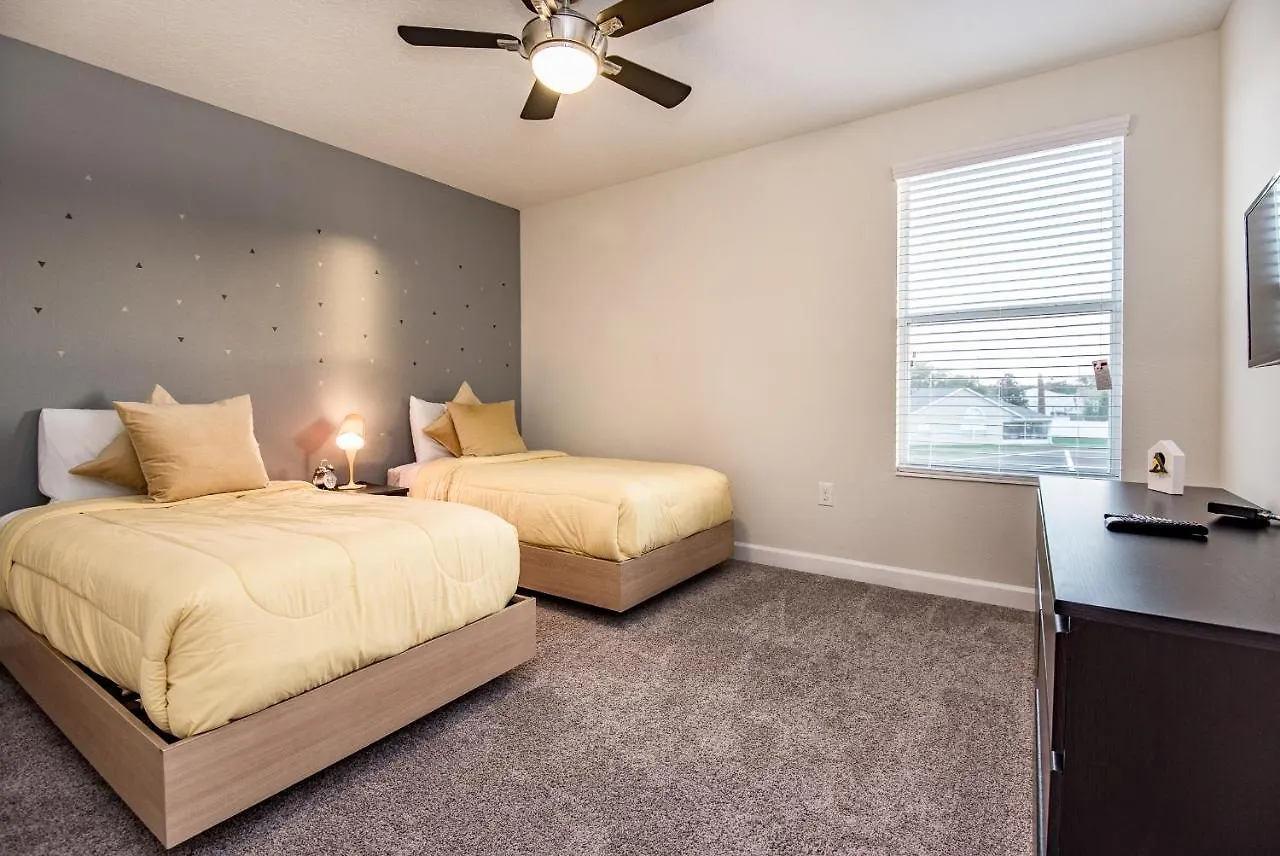 Fantastic 6 Bedroom 5 Bathroom Champions Gate Four Corners Villa