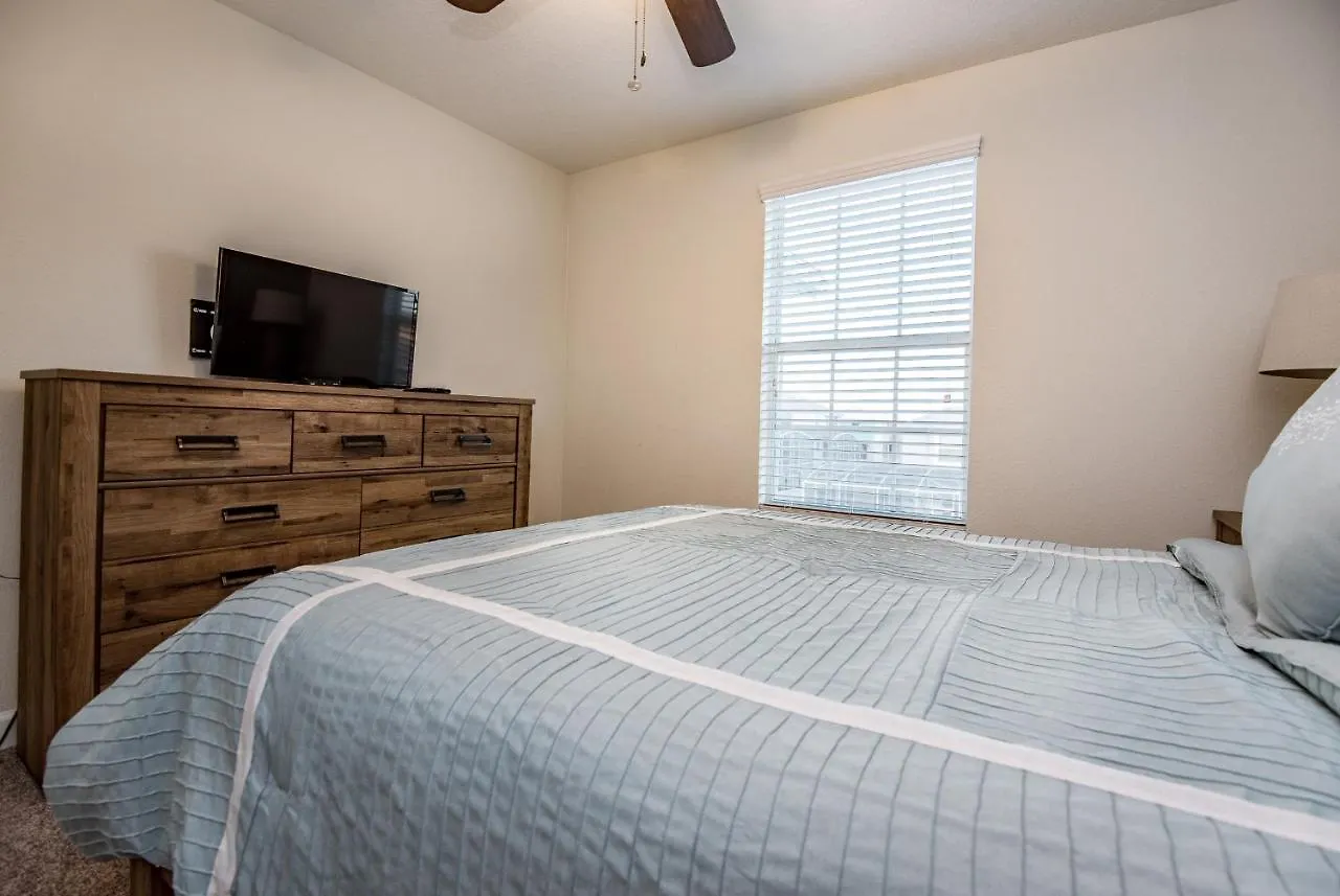 Fantastic 6 Bedroom 5 Bathroom Champions Gate Four Corners 0*,  United States