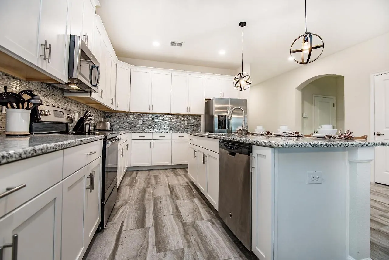 Fantastic 6 Bedroom 5 Bathroom Champions Gate Four Corners