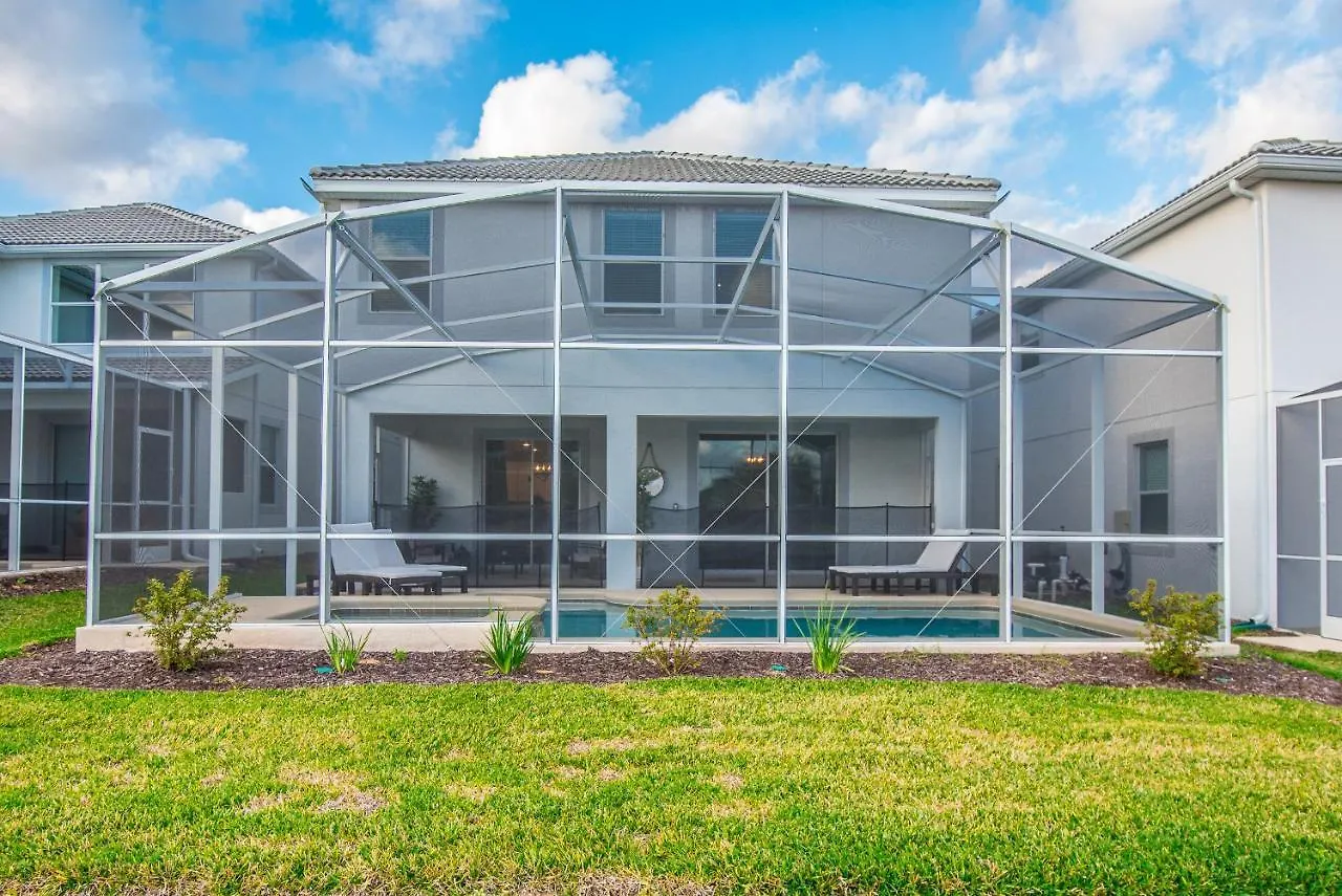 Fantastic 6 Bedroom 5 Bathroom Champions Gate Four Corners